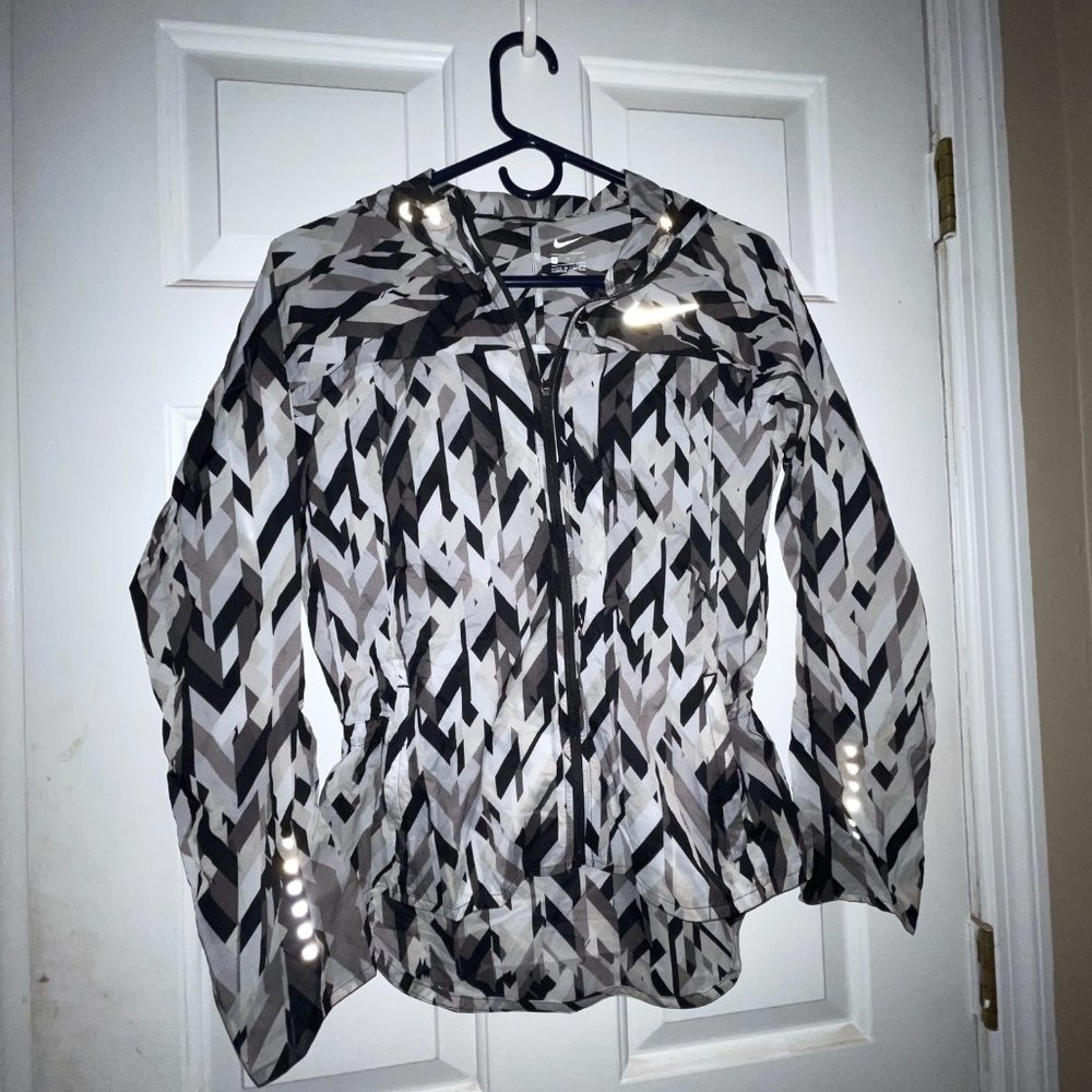 Nike Impossibly Light Running Jacket Small - image 1